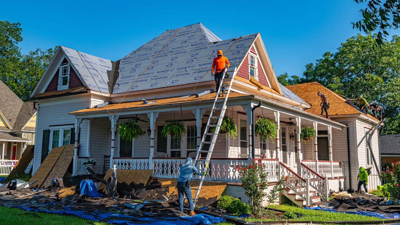 Roof Replacement in Calgary, AB
